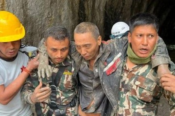 Nepalda dəhşətli daşqından 10 gün sonra bir nəfər sağ tapıldı -