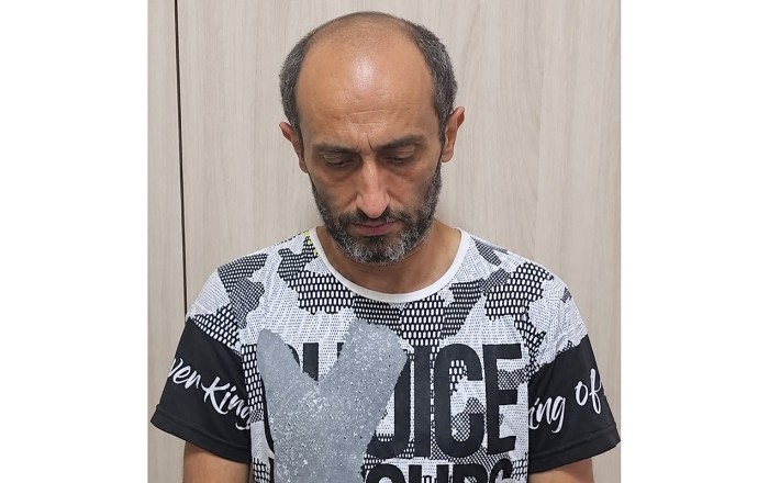 Təqaüdçüləri kömək etmək adı ilə 3 nəfərin pulunu oğurladı - Video