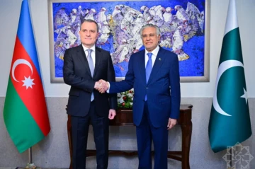 Ceyhun Bayramov pakistanlı həmkarı ilə görüşüb -