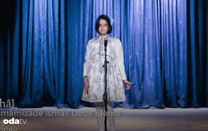 Ərdoğanın nəvəsi səsi ilə hamını heyran etdi - VİDEO