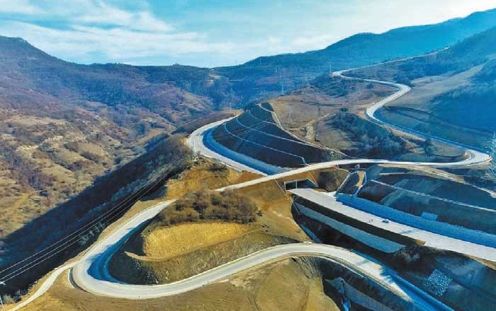 Şərqi Zəngəzurda inşa edilən avtomobil yolu nə vaxt tamamlanacaq?