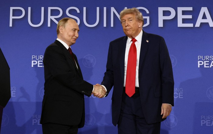 Trampla Putin nədən danışdılar?