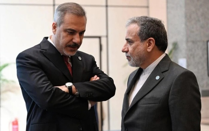 Hakan Fidan iranlı həmkarı ilə bölgədəki vəziyyəti müzakirə etdi