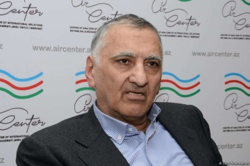 Dilqəm Əsgərovun məhkəməsində qalmaqal:   “Mən bunu güllələyəcəyəm”