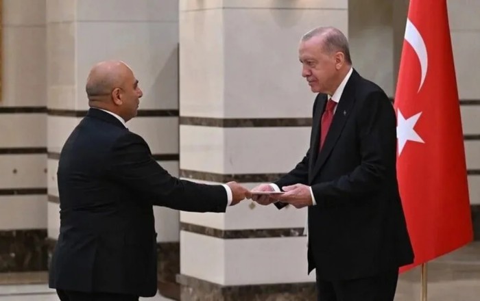 Rəşad Aslanov etimadnaməsini Ərdoğana təqdim etdi