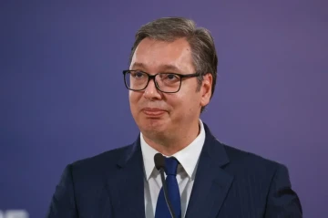 Vuçiç istefa verdi