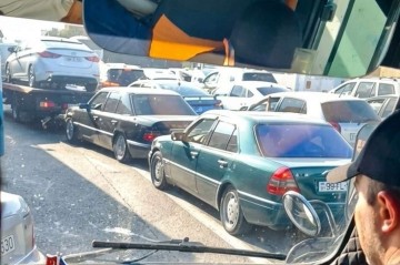 Sürücülər maşınlarını tərk etdi – Bakı-Sumqayıt yolunda güclü tıxac  - VİDEO