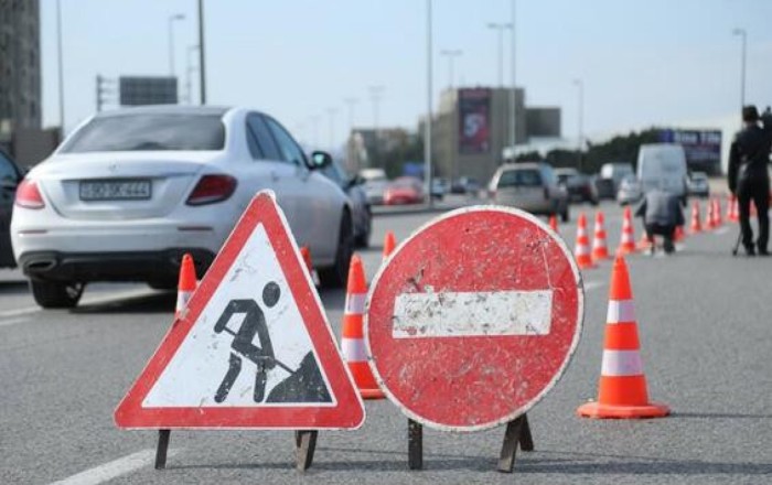 Sabahdan iki küçədə yollar təmirə bağlanır –