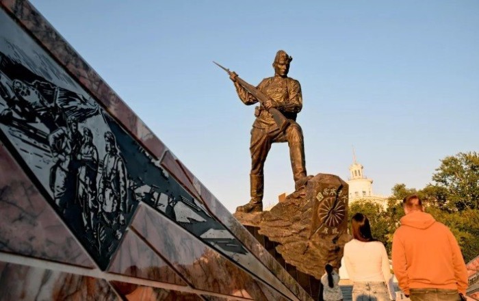 Zaxarovadan Tokioya sərt cavab -