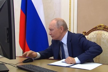 Putin seçkilərdə onlayn səs verib