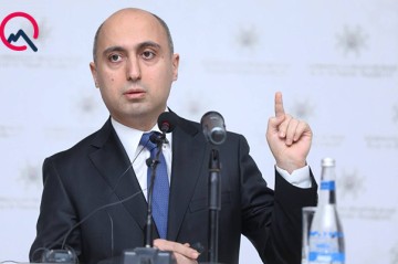 “3 adamdan ikisi oxuduğu mətni başa düşmür”