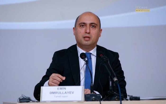 Амруллаев: двое из трех не понимают прочитанное