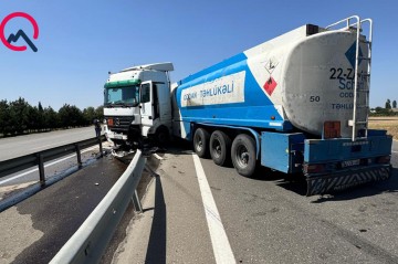 Yanacaq daşıyan avtomobil qəza törətdi -