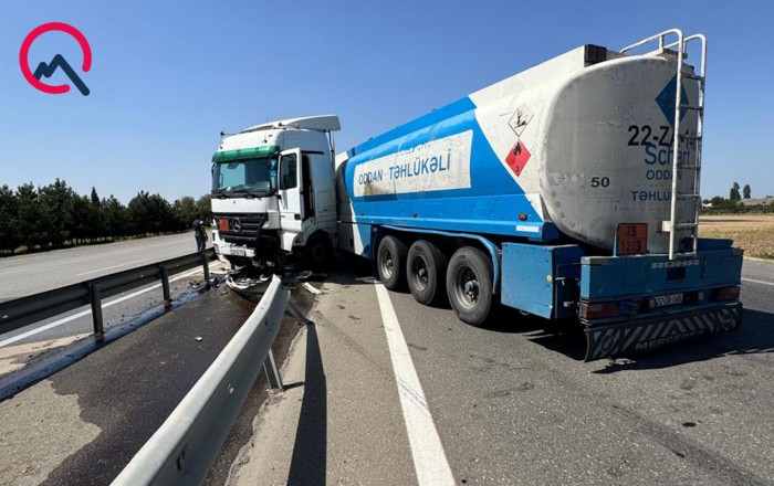 Yanacaq daşıyan avtomobil qəza törətdi -