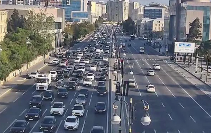 Paytaxt yolları keçilməz oldu - SİYAHI