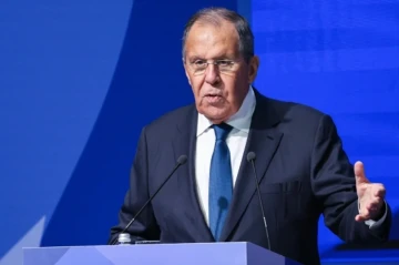 Sergey Lavrov: "Avropa bizə hücum edərsə, bu, tamamilə fərqli müharibə olacaq"