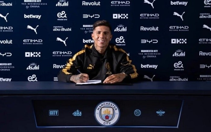 Man City sign Fernandez in British-record-equalling £125m deal