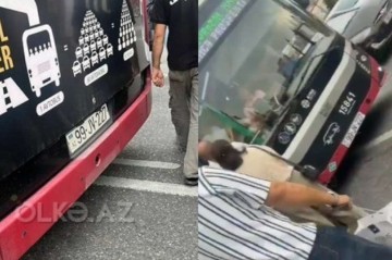 Bakıda sürücü küsdü: Avtobusu sürməkdən imtina etdi   - VİDEO
