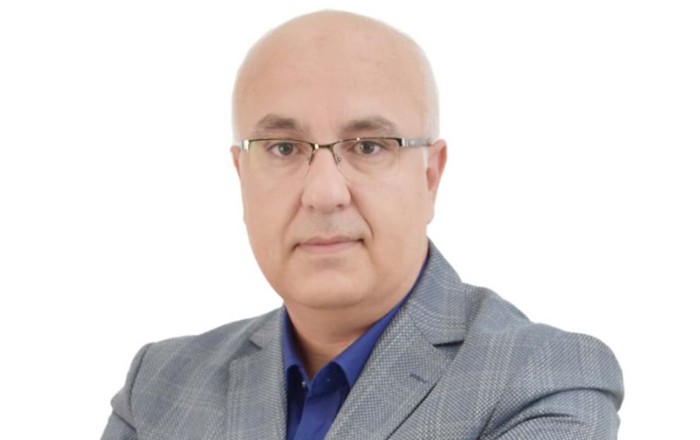 Qanla yazılmış yaddaşın üzərinə mürəkkəblə ad yazmaq olmaz!