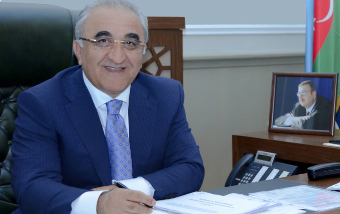 UNEC rektoru: Təhsil müddətinin azaldılması haqqında