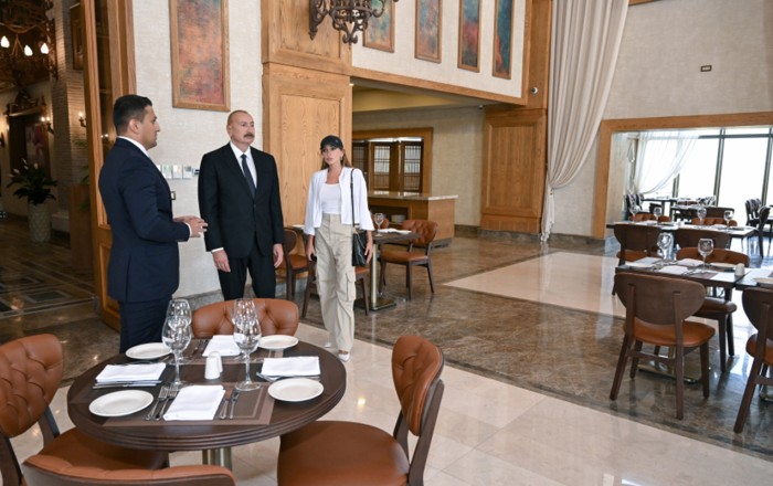 Prezidentlə xanımı Şamaxıda daha bir hotel açılışında -