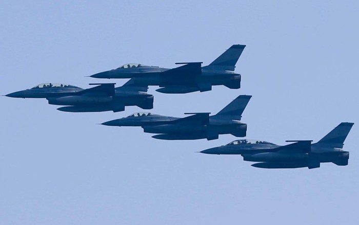 NATO qırıcıları Litva hava məkanına daxil olan dronu vurdu