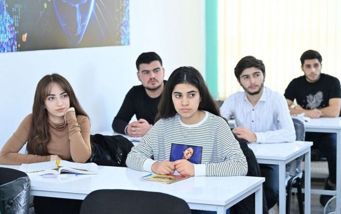 Universitetdə 4 il oxumağa ehtiyac varmı?