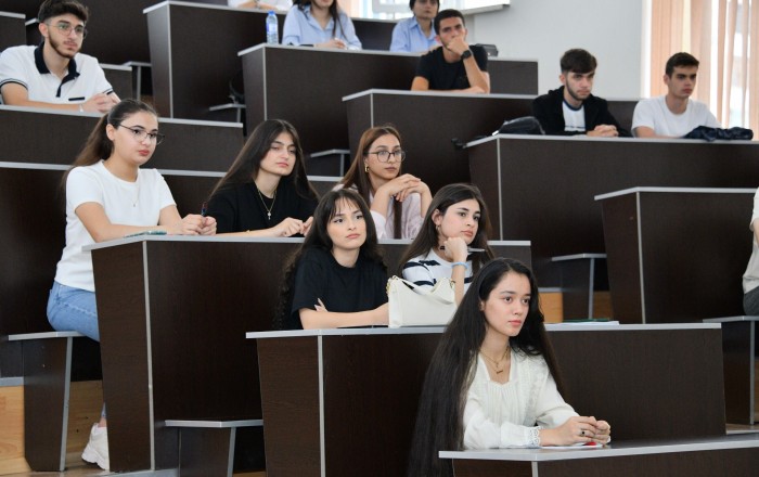 Ölkəmizdə yeni TƏDRİS MODELİ – İlk məzunların 95 faizi universitetə QƏBUL OLDU