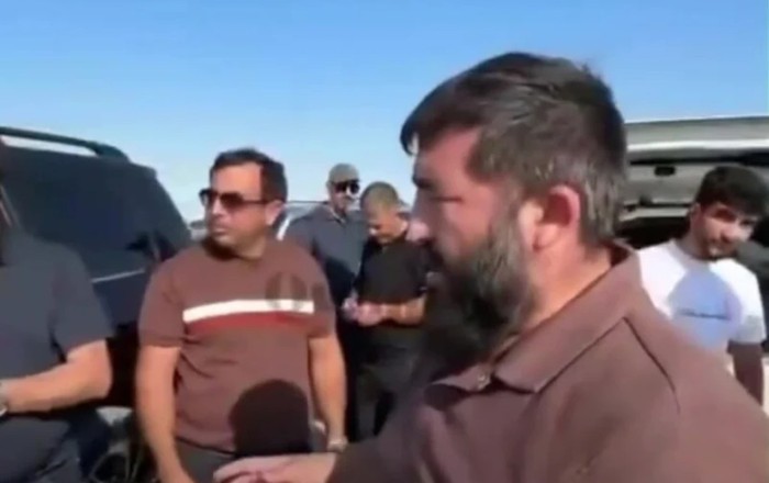 Azərbaycanlılar Aktaudakı xilasedicilərə isti yemək və su paylayıb - Video