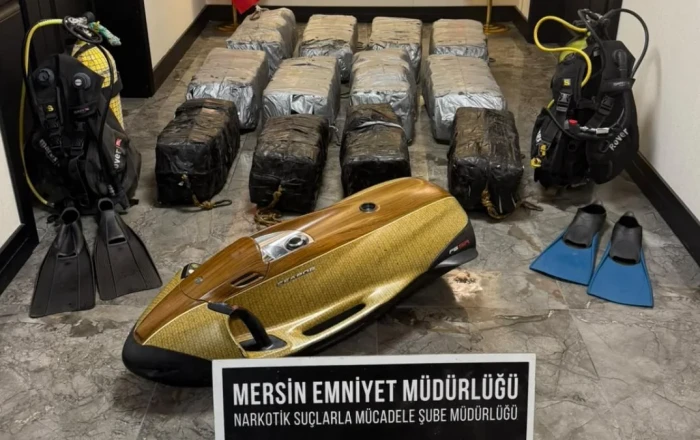 Türkiyə limanında böyük narkotik əməliyyatı: Gəmidən 350 kq kokain çıxdı