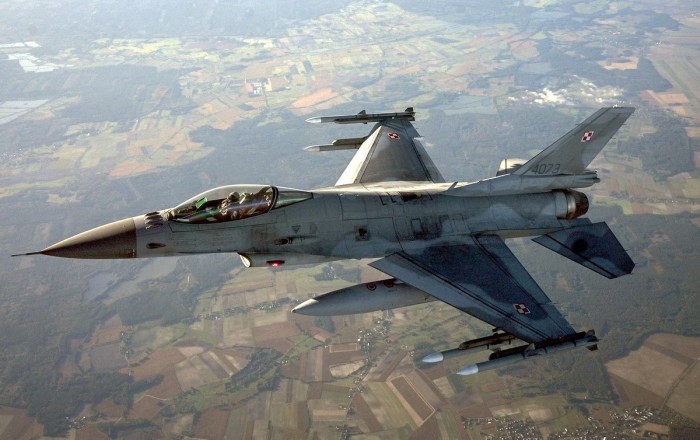 Almaniyada F-16 qırıcısı qəzaya uğradı -