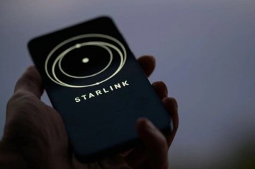 SpaceX gets FCC approval for global satellite service