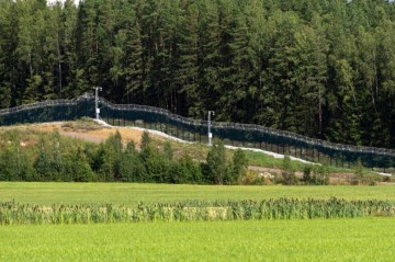 Finlandiya Rusiya ilə araya sədd çəkdi -