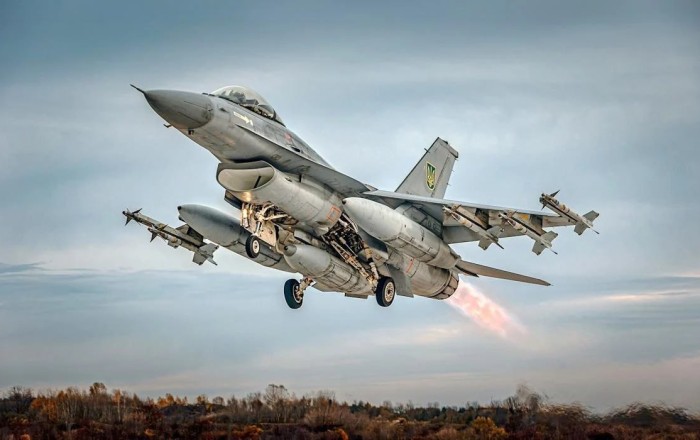 Ukrayna F-16-lar üçün mərmi axtarır -