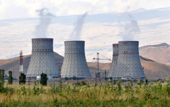 Rusiya Ermənistanda yeni atom stansiyası tikəcək?
