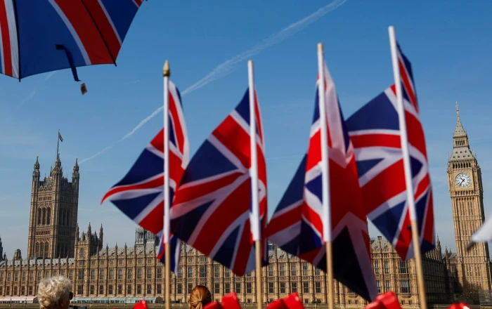 London Aİ ilə münasibətləri yenidən qurmağa çalışır