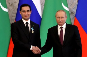 Putin Berdiməhəmmədova zəng etdi -