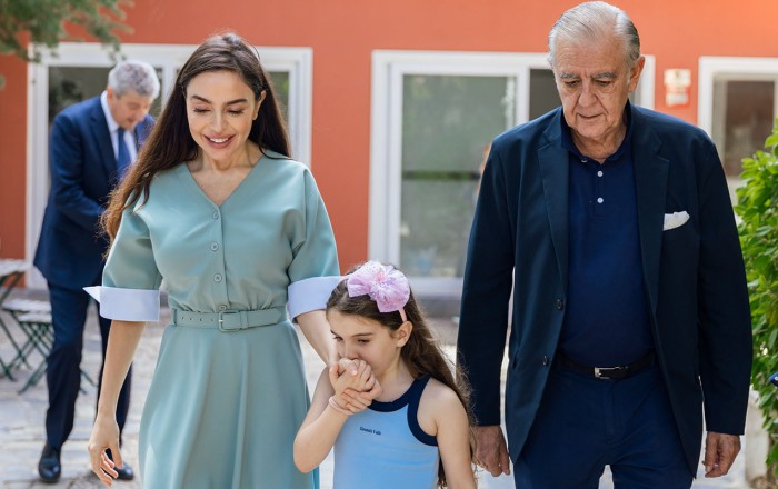 Leyla Əliyeva Madriddə qayğıya ehtiyacı olan uşaqlar üçün məktəbdə - Fotolar