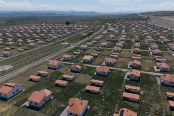 25 families relocate to Shukurbeyli village