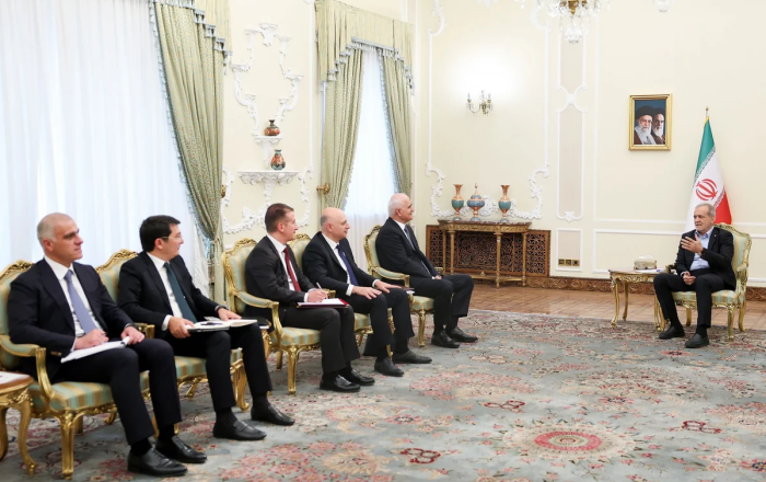 "İranın qonşuluq siyasətində Azərbaycanın xüsusi yeri var" -