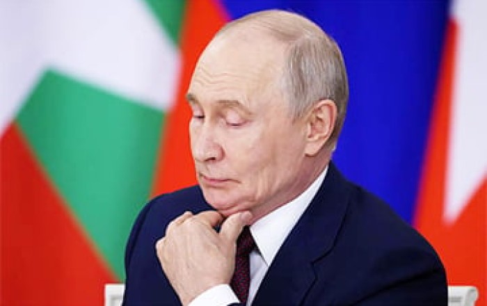Putinin ovucunda inyeksiya izi tapılıb…