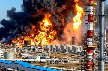В Казахстане произошел пожар на НПЗ