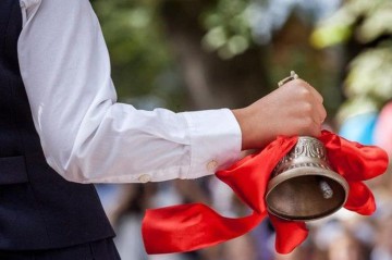 124 min uşaq üçün ilk zəng çalınır