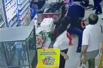 В Баку расследуют избиение женщины на глазах у ребёнка с аутизмом — ВИДЕО