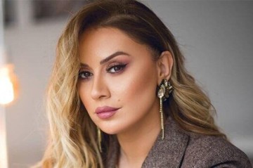 Roza Zərgərli prezidentlərin qarşısında çıxış etdi - Video