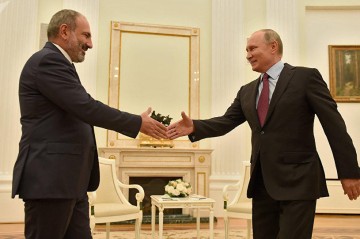 Путин встретился с Пашиняном