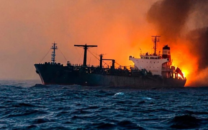 Hörmüz boğazında tankerə hücum edildi