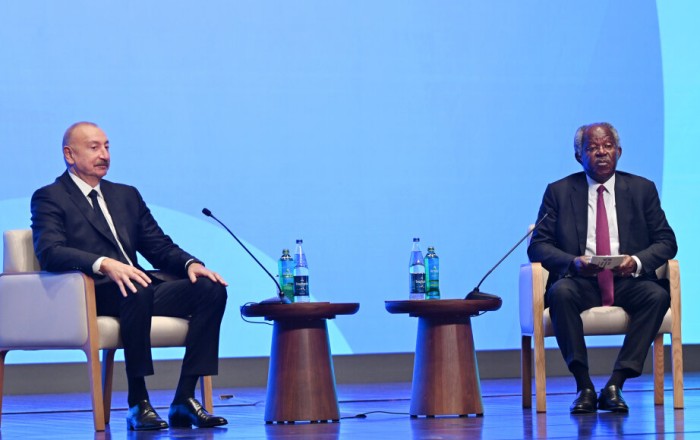 İlham Əliyev: Bəzi ənənəvi təchizat zəncirləri müəyyən risklərlə üzləşir