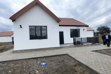 Xocalı və Ağdərədə daha 19 ailəyə mənzillərinin açarları təqdim olundu –