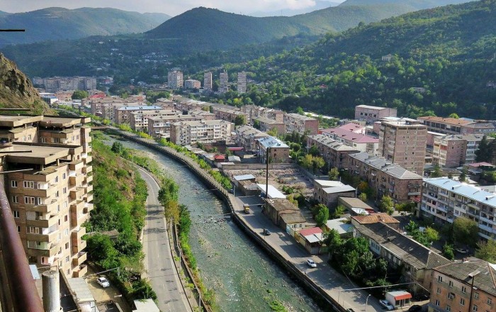 Azərbaycanda işləyəndən sonra Qafana axın edirlər - Zəngəzurda nələr baş verir?